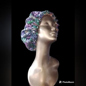 100%satin lined Bonnet